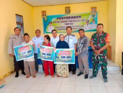 Wujud Peran Aktif, Babinsa 1015-05/Kotabesi Dampingi Penyaluran BLT Dana Desa