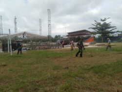 Sukseskan MTQ ke 55,Koramil 1015-01/MHs Bersama Warga Laksanakan Gotong Ryong Penyiapan Arena MTQ