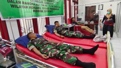 Sambut HUT TNI Ke-79, Jajaran Koramil Kodim 1015/Sampit Gelar Donor Darah Bersama PMI