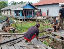 Satgas TMMD Kodim 1015/Sampit Mulai Bongkar Jalan Kayu