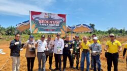 Dukung Program Ketahanan Pangan Nasional, Danramil 1015-05/Kota Besi Hadiri Penanaman Jagung