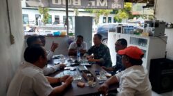 Babinsa Koramil 05/Linge Bangun Semangat Gotong Royong di Desa Binaan Menjelang Penutupan TMMD