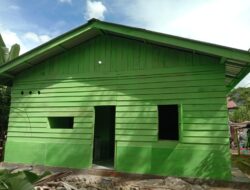 TNI dan Warga Bergotong Royong Rampungkan Rumah RTLH di Desa Rotih