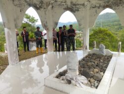 Program Unggulan Kasad: Satgas TMMD Bersihkan Lingkungan Makam Datu Merah Mege