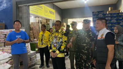 Pabung Kab. Seruyan Kodim 1015/Spt Dampingi Pemantauan Harga Sembako Jelang Natal dan Tahun Baru.